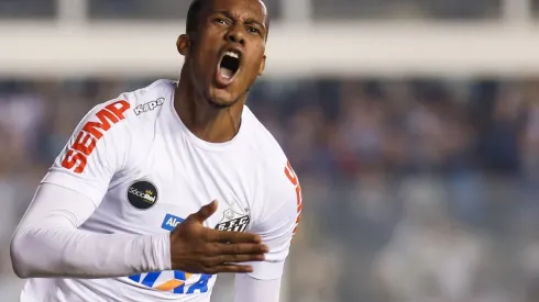 Foto: Marcello Zambrana/AGIF - Bahia não para em Copete e encaminha chegada de volante