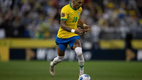 Raphinha é o 42º jogador brasileiro a vestir a camisa do time principal do Barça