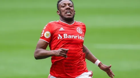 Moisés anotou seu primeiro gol no Internacional (Foto: Pedro H. Tesch/AGIF)