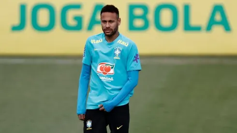 PSG ofereceu Neymar ao Manchester City, de acordo com jornal
