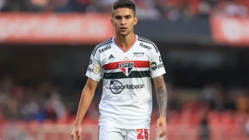 Nestor interessa ao Botafogo (Foto: Marcello Zambrana/AGIF)
