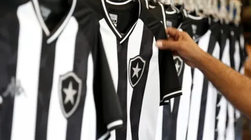 Foto: Vitor Silva/Botafogo – Disputa entre fornecedores para 2023 continua no Botafogo e Joma aparece como favorita
