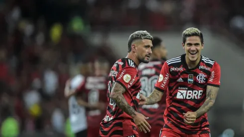 Agif/Thiago Ribeiro – Arrascaeta e Pedro comemoram vaga na final da Copa do Brasil
