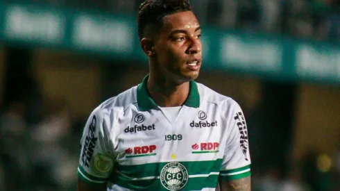 Foto: Gabriel Machado/AGIF – Alef Manga tem seis gols no Brasileirão
