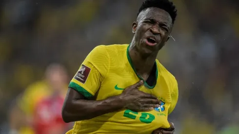 Foto: Thiago Ribeiro/AGIF – Vinícius Jr comemorando gol do Brasil
