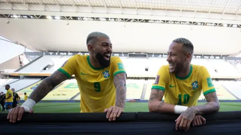 Lucas Figueiredo/CBF – Neymar e Gabigol em jogo da Seleção Brasileira
