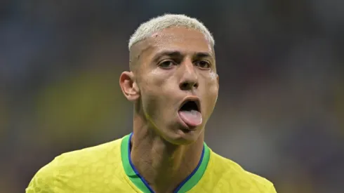 Foto: André Durão / MoWA Press – Richarlison foi o destaque do Brasil na estreia da Copa do Mundo
