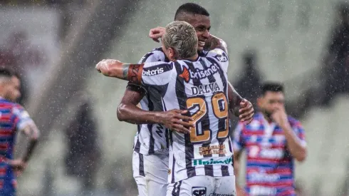 Foto: Felipe Santos / Ceará SC – Cleber (de frente) tem negociação em andamento com o São Paulo
