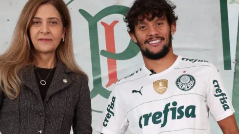 Foto: Divulgação/Palmeiras - Leila presenteia Scarpa com placa por 200 jogos pelo Palmeiras