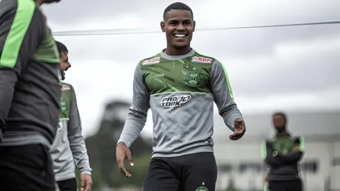 Nathan Mendes tem contrato com o Coritiba até o fim do estadual – Foto: Site oficial do Coritiba
