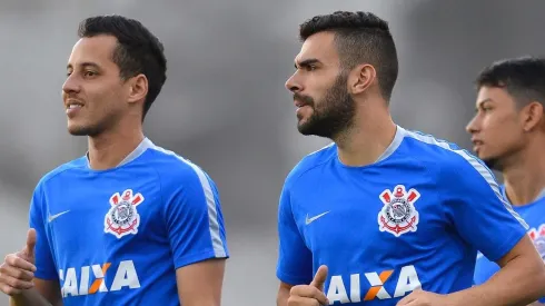 Foto: Mauro Horita/AGIF – Rodriguinho (à esquerda) recebeu sondagem do Grêmio para 2023
