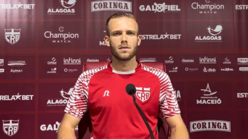 Divulgação/CRB Play. Fábio Alemão é oficialmente apresentado no CRB