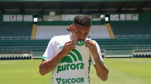 Foto: Divulgação/Chapecoense – Danrlei foi um dos reforços apresentados na Chapecoense
