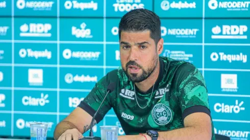 Foto: Divulgação/Coritiba – António Oliveira foi avisado de futuro de promessa do Coritiba
