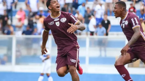 Foto: Tiago Pavini/Ferroviária SAF – John Kennedy marcou um hat-trick na vitória da Ferroviária
