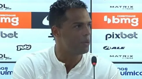 Foto: Corinthians TV/YouTube – Fernando Lázaro define dificuldade do Corinthians
