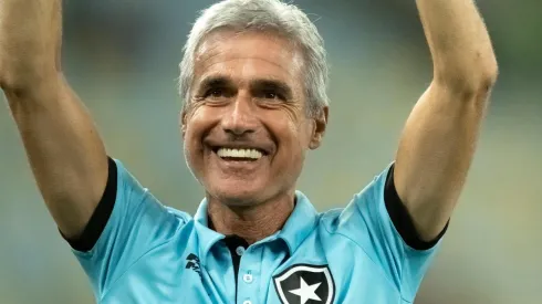 Jorge Rodrigues/AGIF – Luís Castro no Botafogo.
