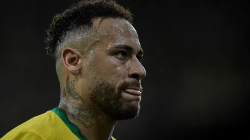 Foto: Thiago Ribeiro/AGIF – Neymar é o atleta que mais sofreu faltas nos últimos seis anos.
