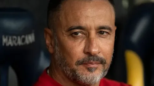 Vítor Pereira influencia e medalhão deve dar adeus ao Flamengo