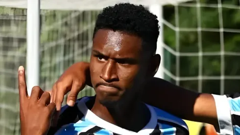 Imagem: Divulgação/Grêmio – Tetê: jovem é cria da base do Grêmio
