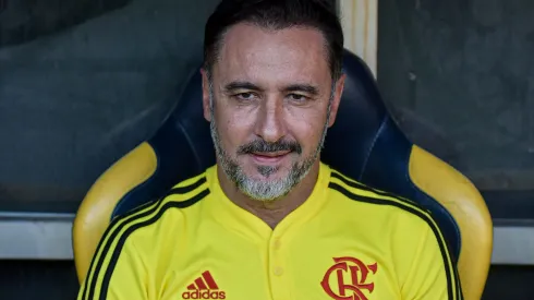 Foto: (Thiago Ribeiro/AGIF) - Vítor Pereira tem a possibilidade de assumir um novo time depois de sair do Flamengo