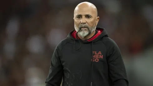 Foto: Jorge Rodrigues/AGIF – Sampaoli: técnico do Fla não conta com atacante 
