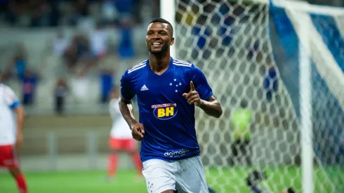 Reprodução/Cruzeiro Site. Thiago é vendido ao Club Brugge e rende grana para os cofres do Cruzeiro