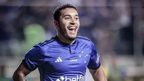 Foto: Staff Images/Cruzeiro - William pode ganhar sombra no Cruzeiro