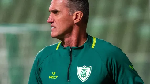 MG – BELO HORIZONTE – 06/06/2023 – COPA SUL-AMERICANA 2023, AMERICA-MG X MILLONARIOS – Vagner Mancini tecnico do America-MG durante partida contra o Millonarios no estadio Independencia pelo campeonato Copa Sul-Americana 2023. Foto: Fernando Moreno/AGIF