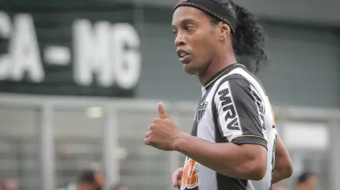 Torcida do Galo cobra Ronaldinho Gaúcho na web