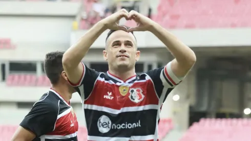 Foto: Reprodução das Redes Sociais do Santa Cruz - Pipico em jogo contra o Belo Jardim, onde o Cobra Coral venceu por 3 a 1, com três gols do Pipico