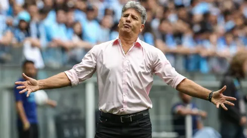 Pedro H. Tesch/AGIF – Comandante tricolor vem sofrendo com a falta de peças no elenco