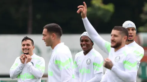 Foto: Cesar Greco/Agência Palmeiras – Verdão vem treinando na Academia de Futebol
