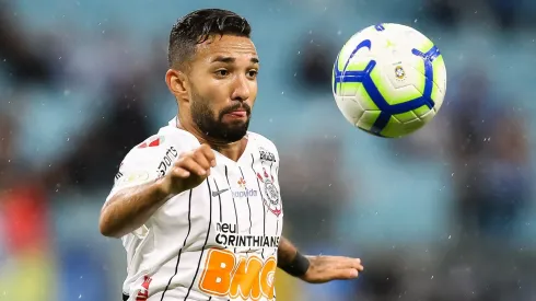 Foto: Pedro H. Tesch/AGIF – Clayson pode jogar contra o Corinthians em 2023.
