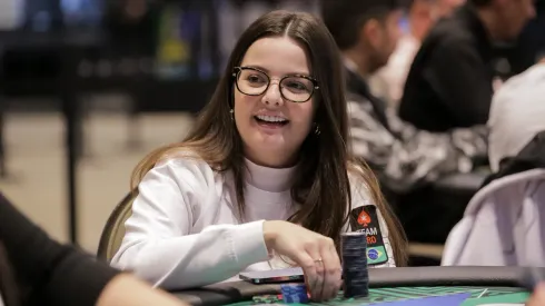 Lali Tournier recomenda que todos joguem poker (Foto: Divulgação/BSOP)
