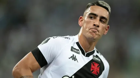 Foto: Jorge Rodrigues/AGIF – Puma Rodríguez: lateral do Vasco se destacou pela Seleção Uruguaia
