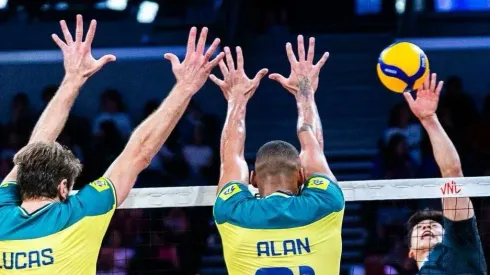 Lucão e Allan contra o Japão. Foto: FIVB
