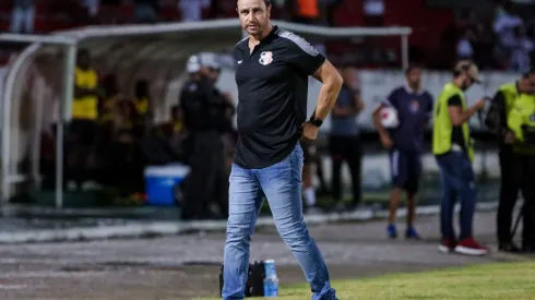 Foto: Rafael Vieira/AGIF- Felipe Conceição aguarda novo reforço