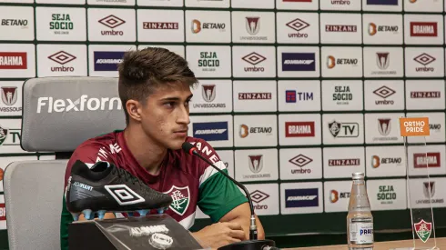 Gabriel Pirani manda recado a Fernando Diniz após fazer o gol da vitória do Fluminense