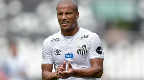 Thiago Ribeiro/AGIF - Meio-campista detém recorde importante da trajetória do Peixe