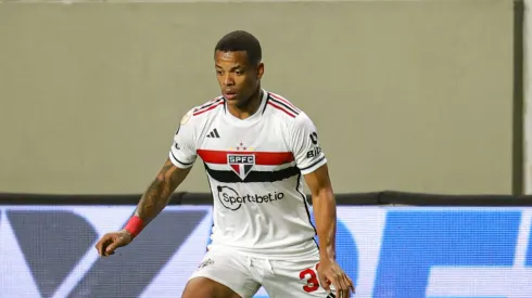 Caio Paulista, jogador do São Paulo durante partida contra o Cruzeiro no Independência pelo Brasileirão 2023. Foto: Gilson Lobo/AGIF
