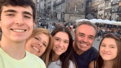 Gugu Liberato com Rose Miriam Di Matteo e os três filhos – Foto: Instagram @guguliberato
