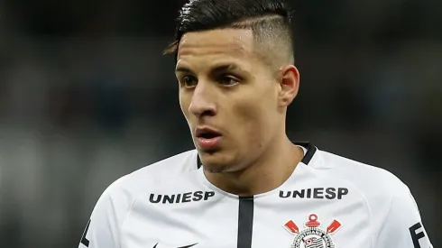 Foto: Marcello Zambrana/AGIF – Guilherme Arana foi revelado pelo Corinthians
