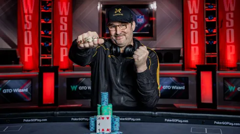 Phil Hellmuth é o recordista de braceletes na WSOP (Foto: Divulgação/WSOP)
