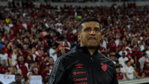 Foto: Thiago Ribeiro/AGIF- Wesley Carvalho elogia jogador
