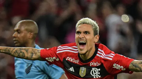 RJ – RIO DE JANEIRO – 05/07/2023 – COPA DO BRASIL 2023, FLAMENGO X ATHLETICO-PR – Pedro jogador do Flamengo comemora seu gol durante partida contra o Athletico-PR no estadio Maracana pelo campeonato Copa do Brasil 2023. Foto: Thiago Ribeiro/AGIF
