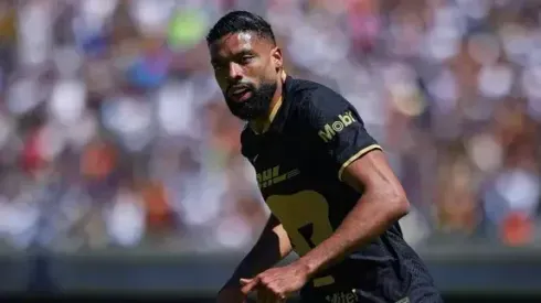 Foto: Manuel Velasquez/Getty Images - O atacante Diogo Oliveira, vindo do Pumas (México)