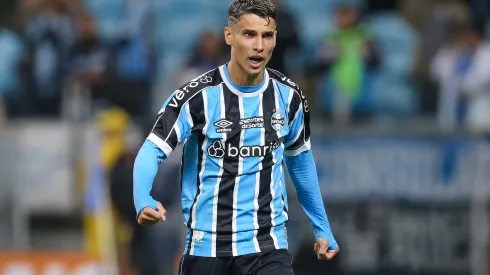 Ferreira em ação no Grêmio – Foto: Pedro H. Tesch/AGIF
