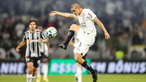Gabriel Moscardo renova com o Corinthians e tempo do novo contrato impressiona a Fiel