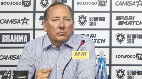 Foto: Arthur Barreto/Botafogo – John Textor topou emprestar Luis Segovia para seu clube na Bélgica
